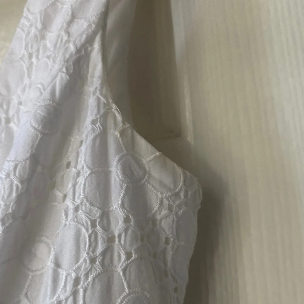 Lilly Pulitzer Rosemarie Eyelet Scoop
Neck Dress - Picture 8 of 9